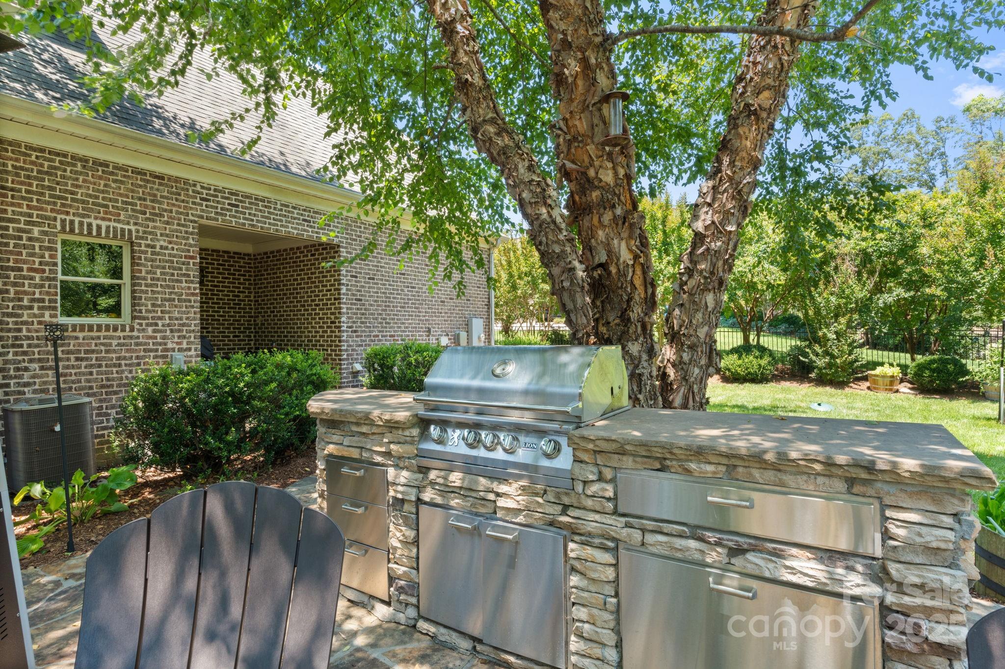 Montrachet - Residential