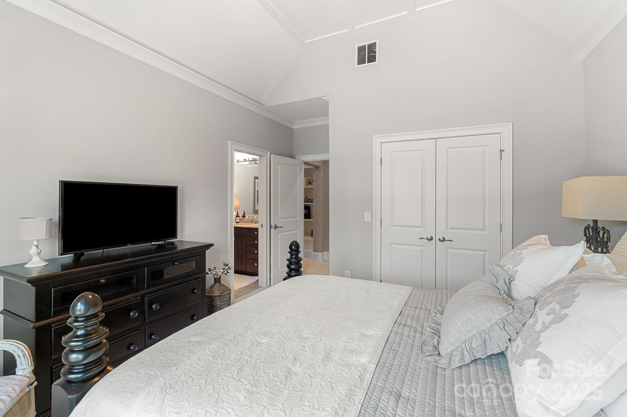 Montrachet - Residential