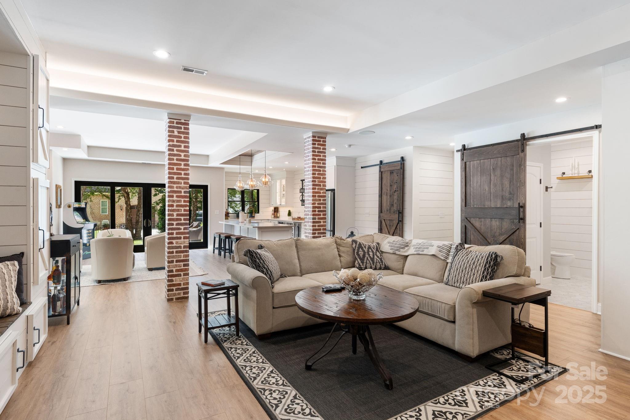 Montrachet - Residential