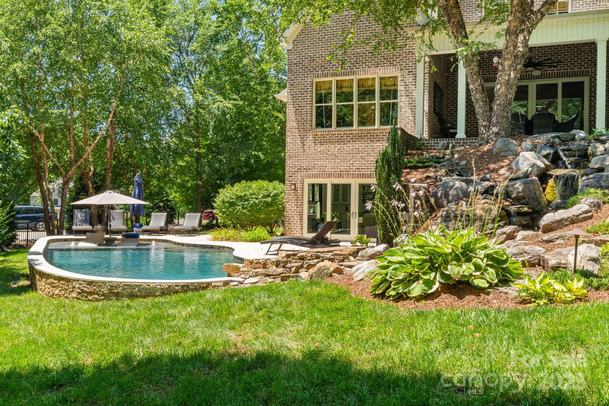 Montrachet - Residential