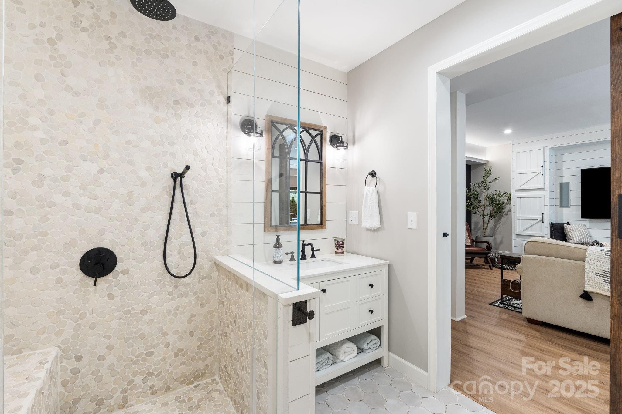 Montrachet - Residential