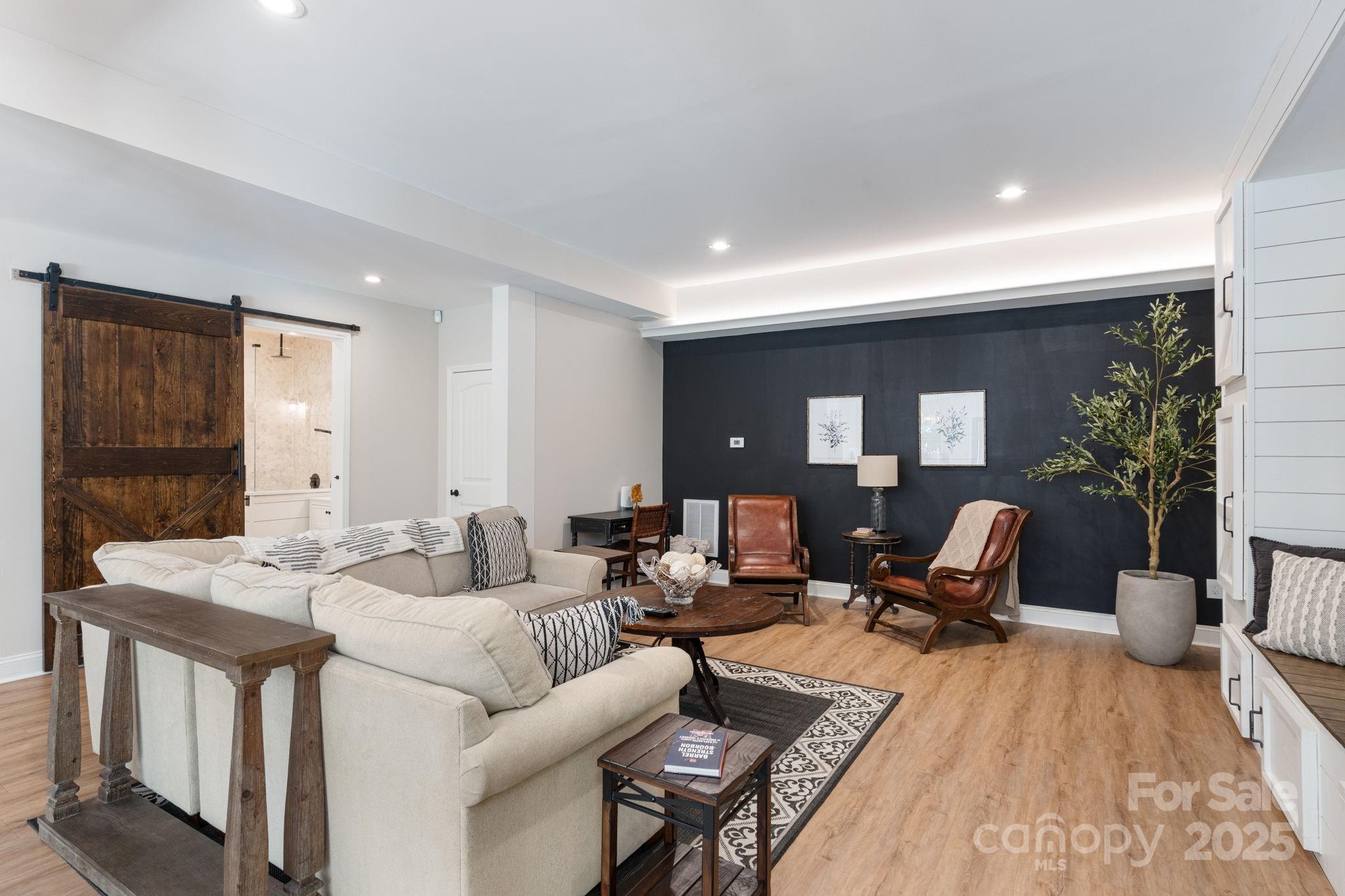 Montrachet - Residential