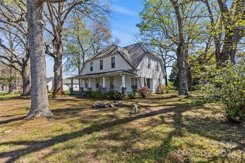 A home in Hiddenite