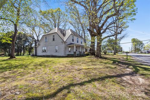 A home in Hiddenite