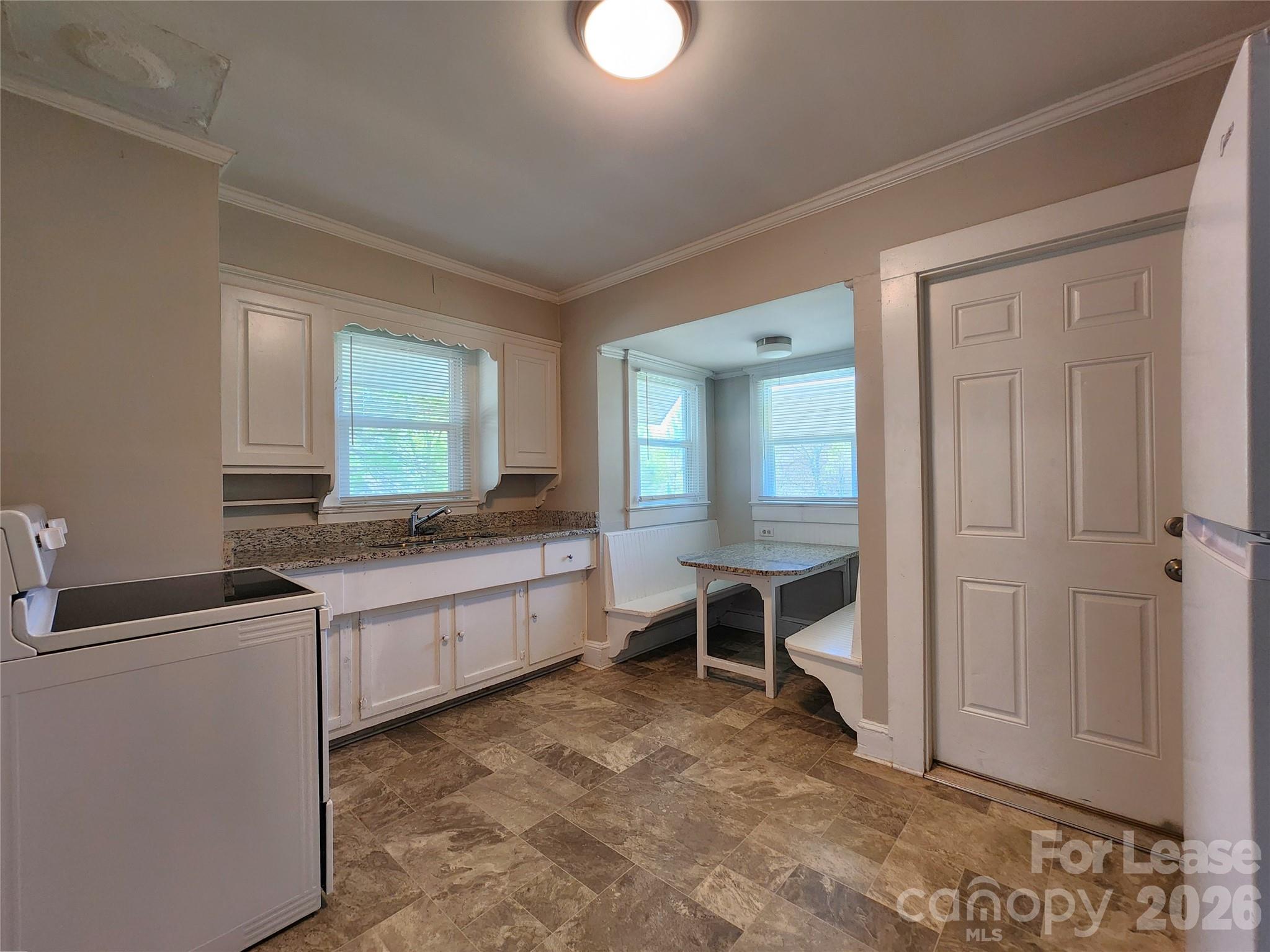 12 Woodsdale Place SE