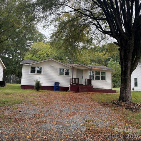 Photo of 13327 Central Avenue, Charlotte, NC 28078 (MLS # 4435133)