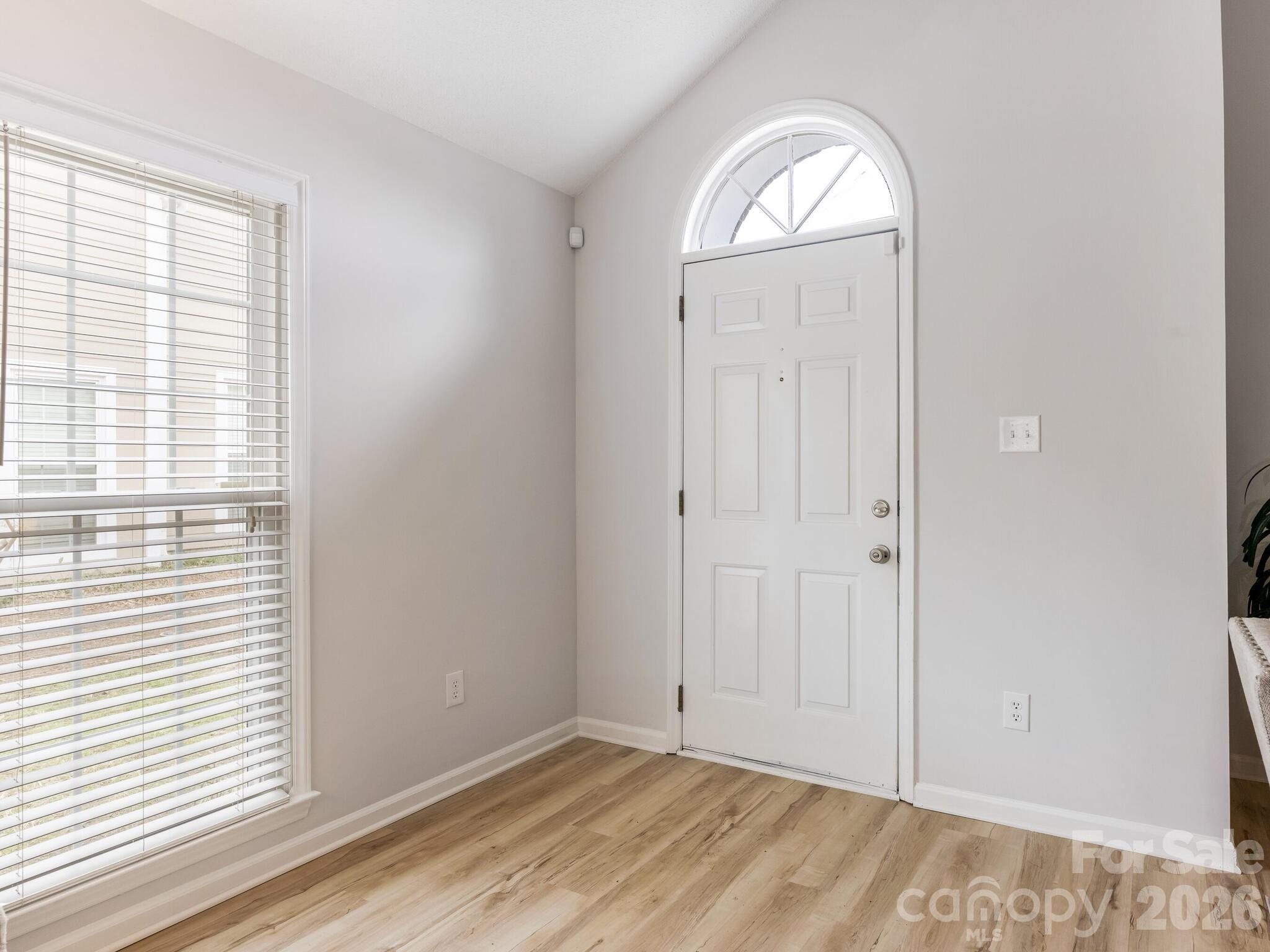 9453 Kings Falls Drive