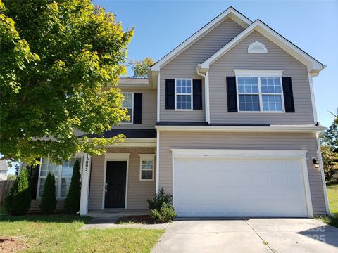 Photo of 13802 Plowdon Court, Charlotte, NC 28215 (MLS # 4326982)