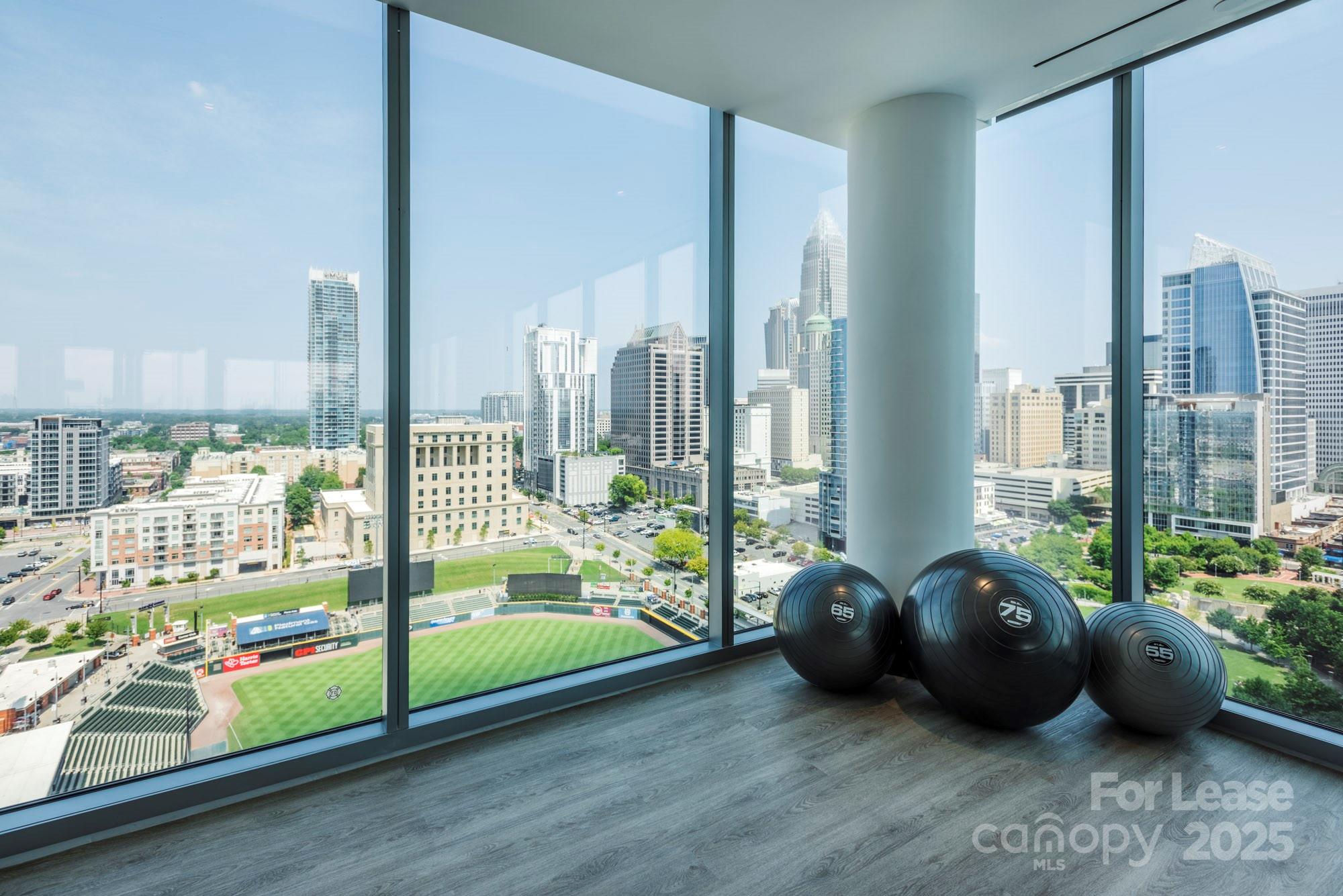 Charlotte, North Carolina 28202, United States, 1 Bedroom Bedrooms, ,1 BathroomBathrooms,Residential,Active,126958