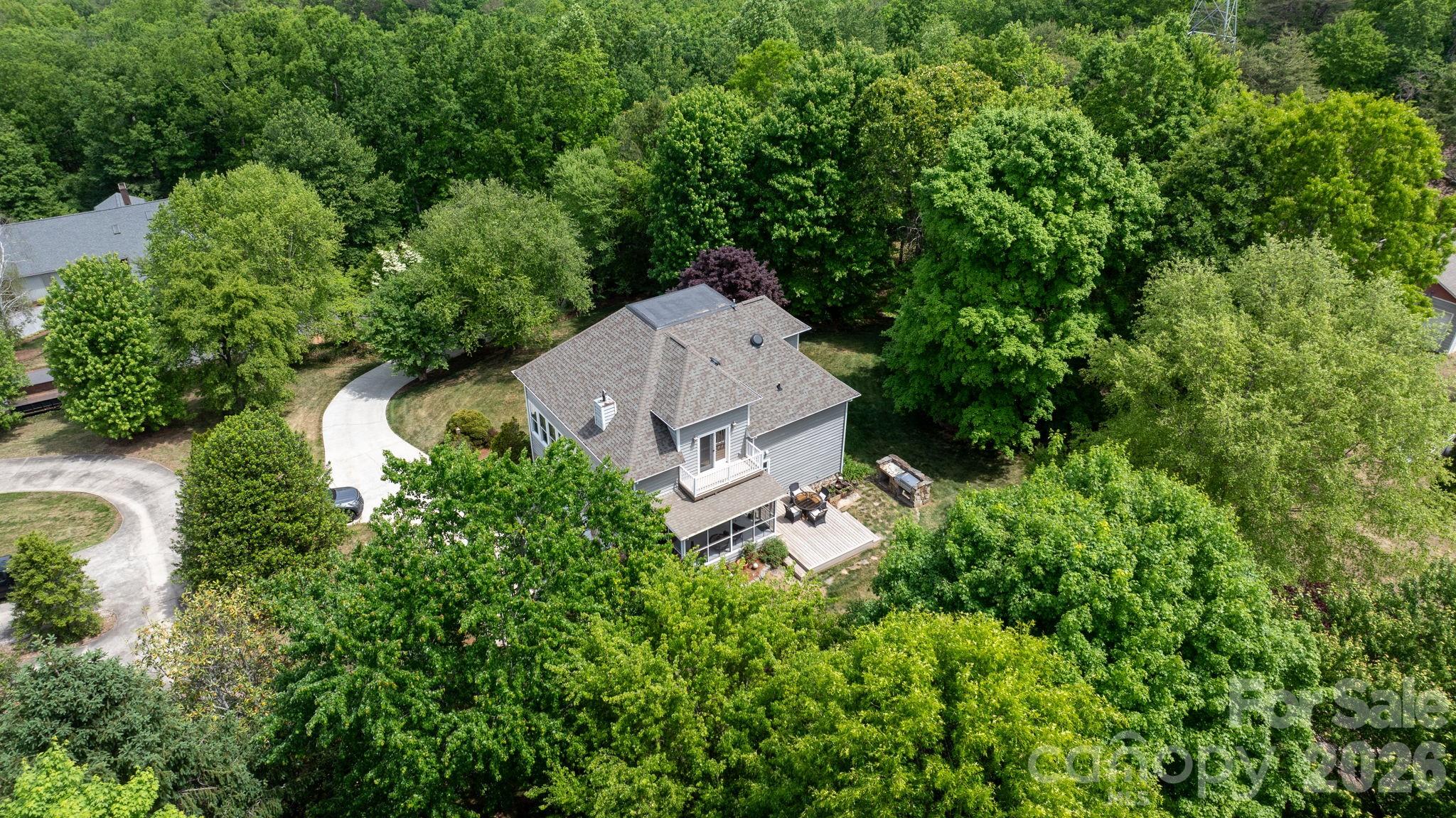 1221 Grande Vista Court