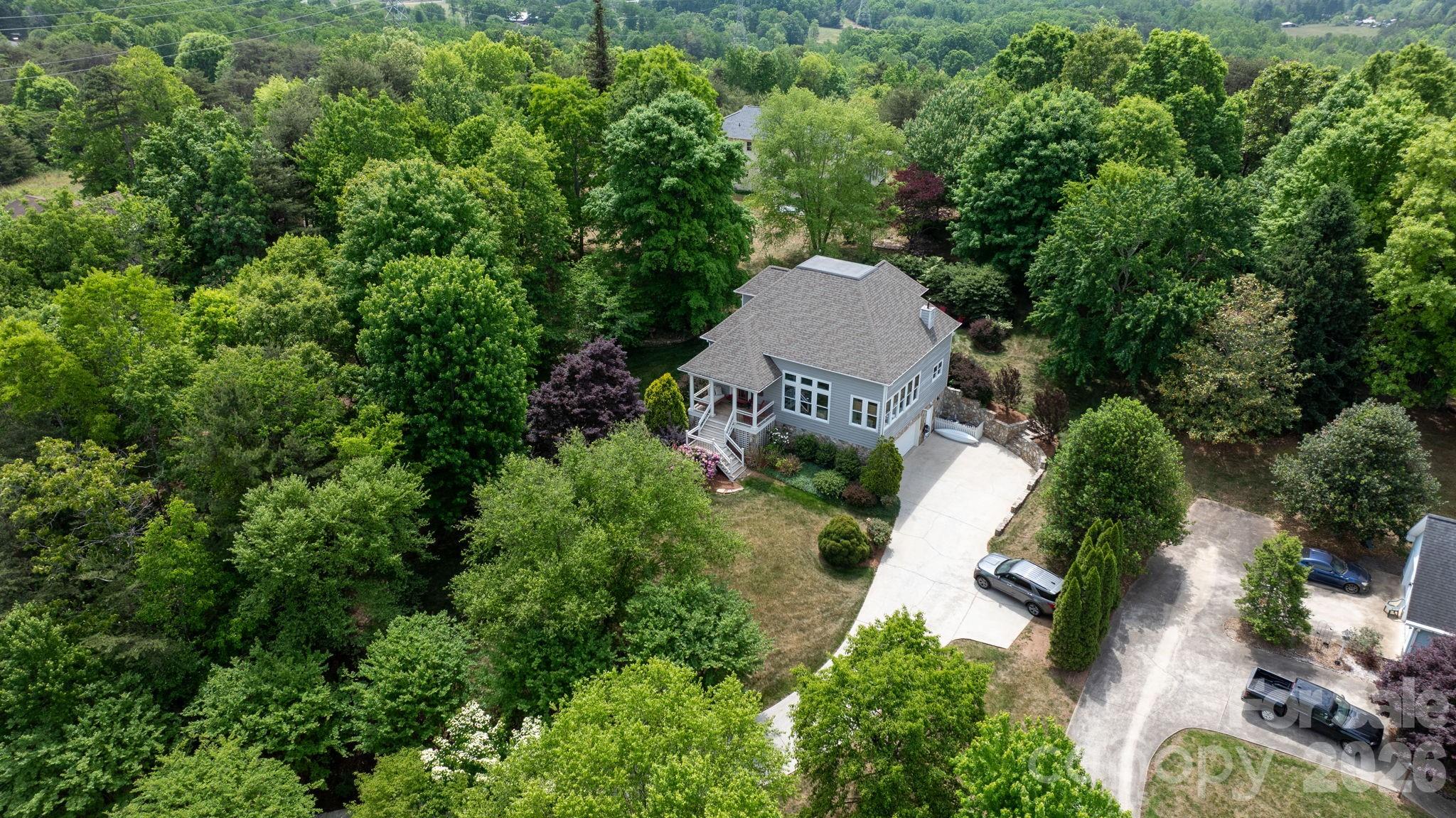 1221 Grande Vista Court