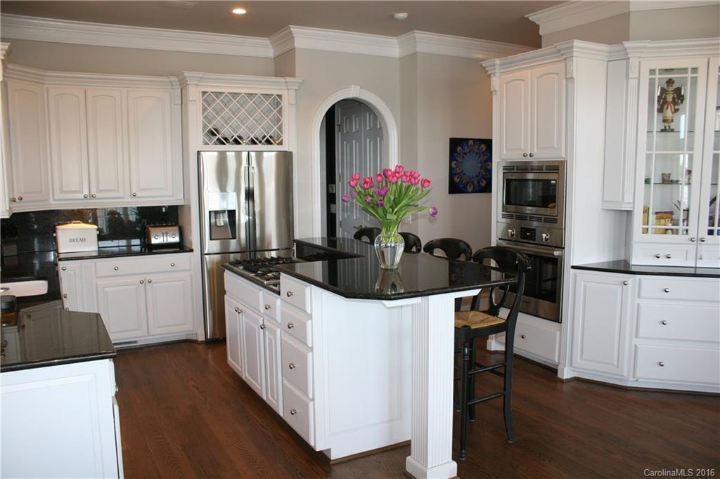 The Peninsula - Residential