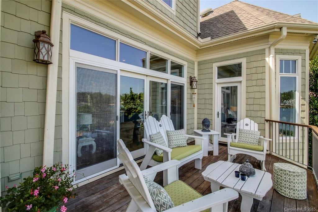 The Peninsula - Residential