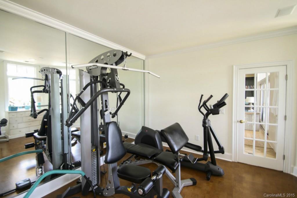 The Peninsula - Residential