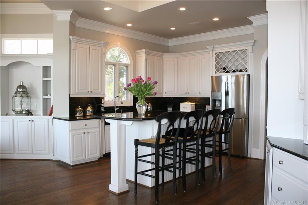 The Peninsula - Residential