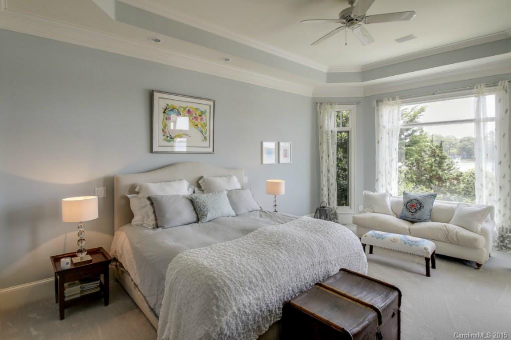 The Peninsula - Residential