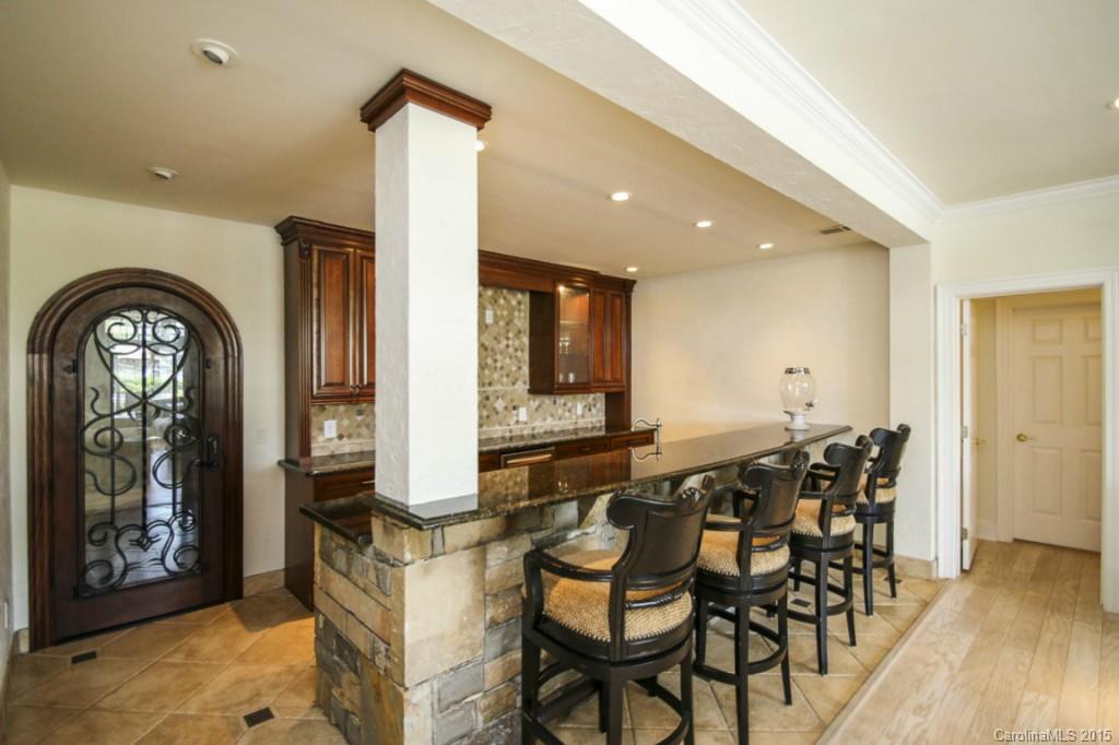 The Peninsula - Residential