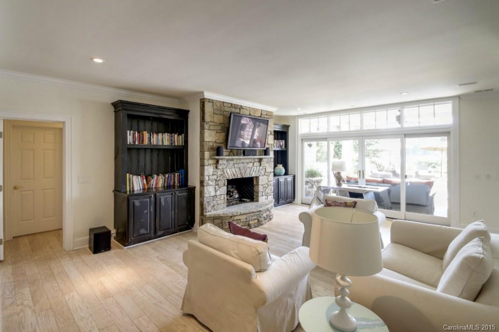 The Peninsula - Residential