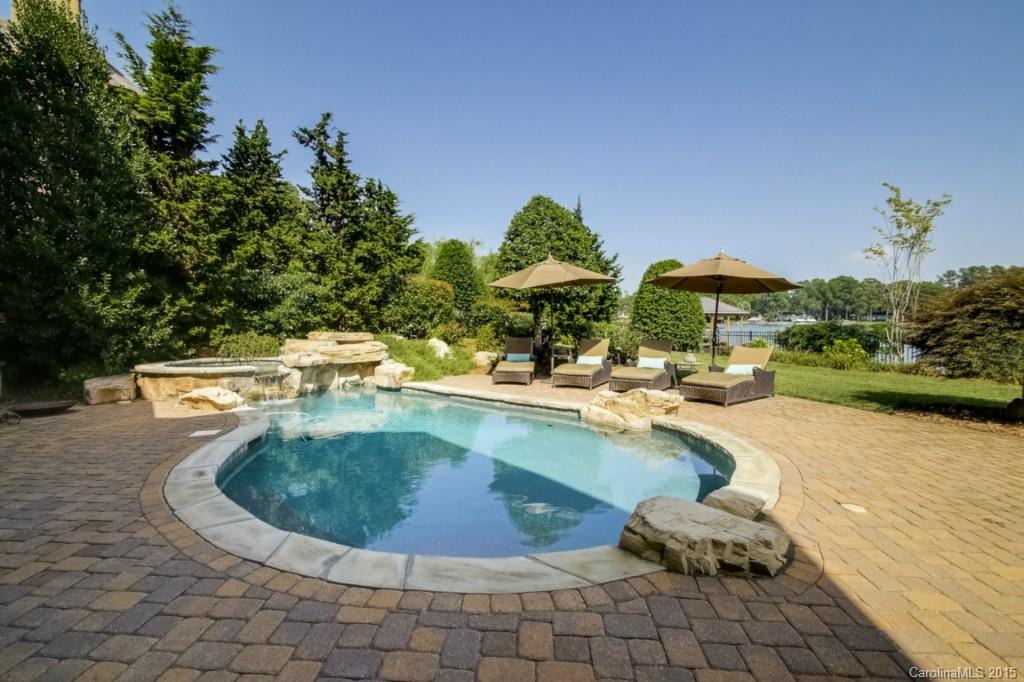 The Peninsula - Residential