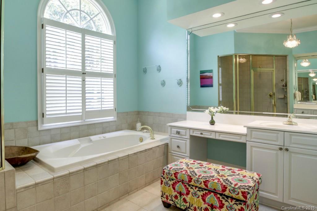 The Peninsula - Residential