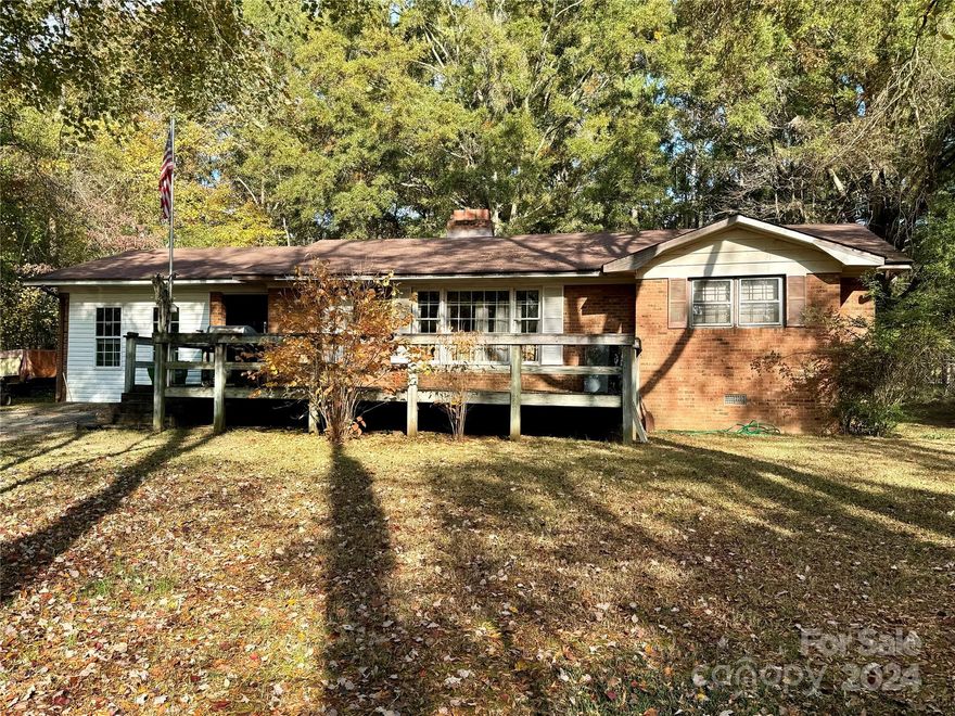 Charming 2-Bedroom Home on 1.76 Acres with Hwy 24/27 Frontage

Discover the potential in this 2-bedroom, 1-bathroom home nestled on a private, wooded 1.76-acre lot with desirable road frontage on Hwy 24/27. With “good bones” and solid construction, this home is perfect for those looking to put their personal touch on a property. While it may need some updating, it’s in good condition and ready for the next owner to make it their own. Enjoy the peace and privacy of the surrounding nature, with easy access to main roads and amenities. Whether you’re seeking a cozy residence or an investment opportunity, this home offers endless possibilities. Don’t miss your chance to own this hidden gem!