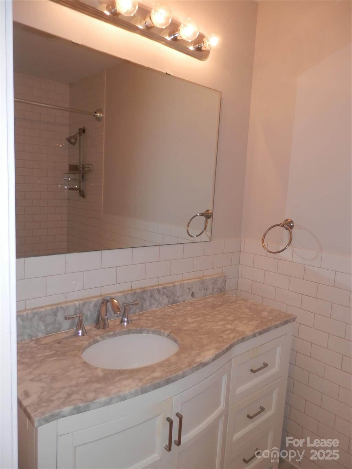 Starmount - Residential Lease