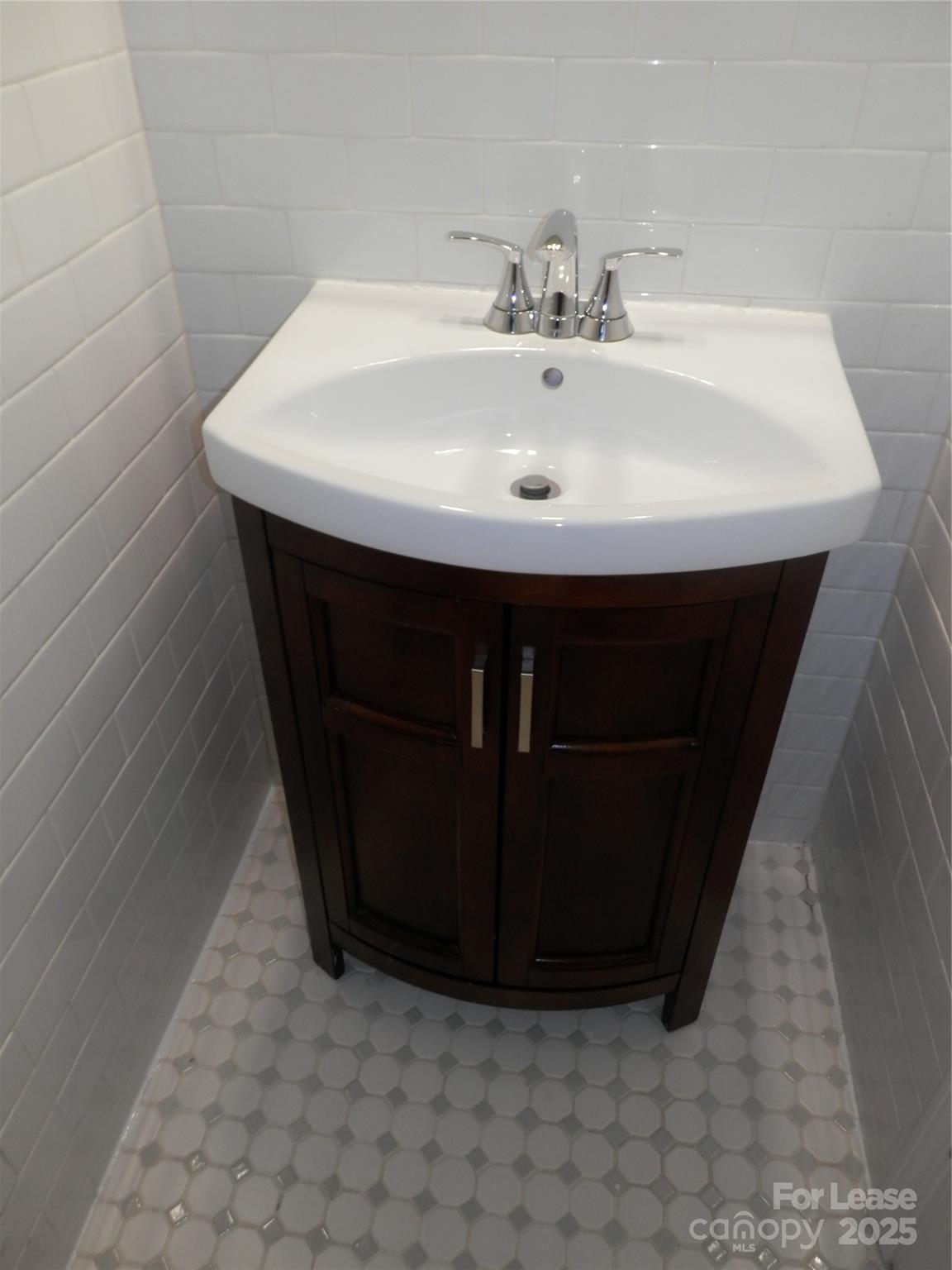 Starmount - Residential Lease