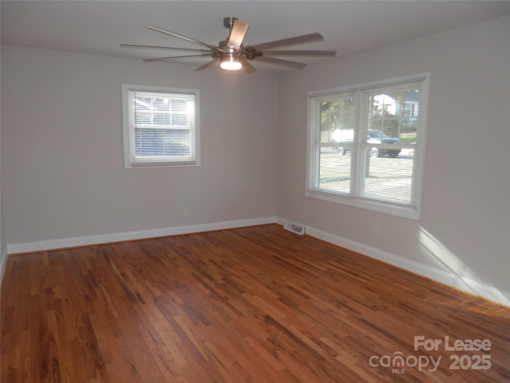 1332 Edgewater Drive