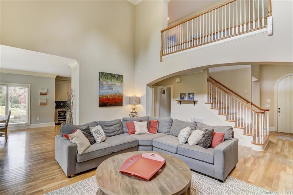 The Peninsula - Residential