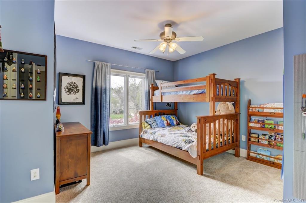 The Peninsula - Residential