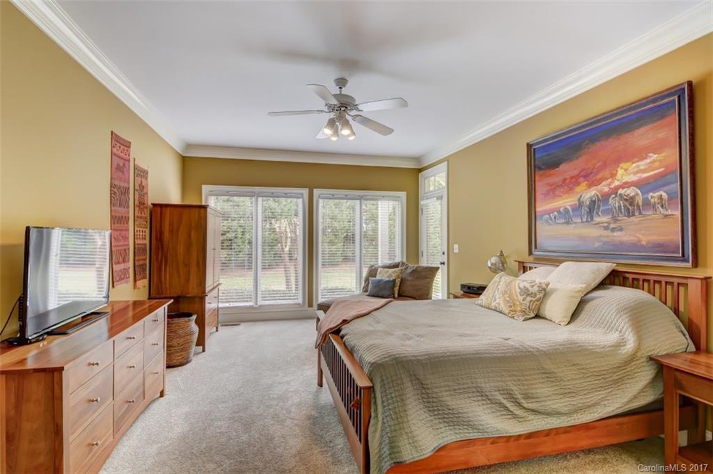 The Peninsula - Residential