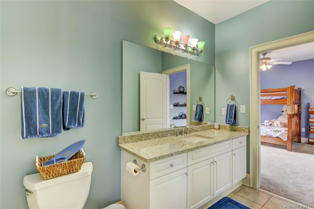 The Peninsula - Residential