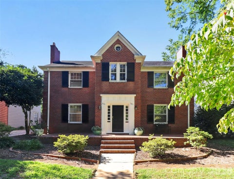 Photo of 823-825 Henley Place, Charlotte, NC 28207 (MLS # 4413203)