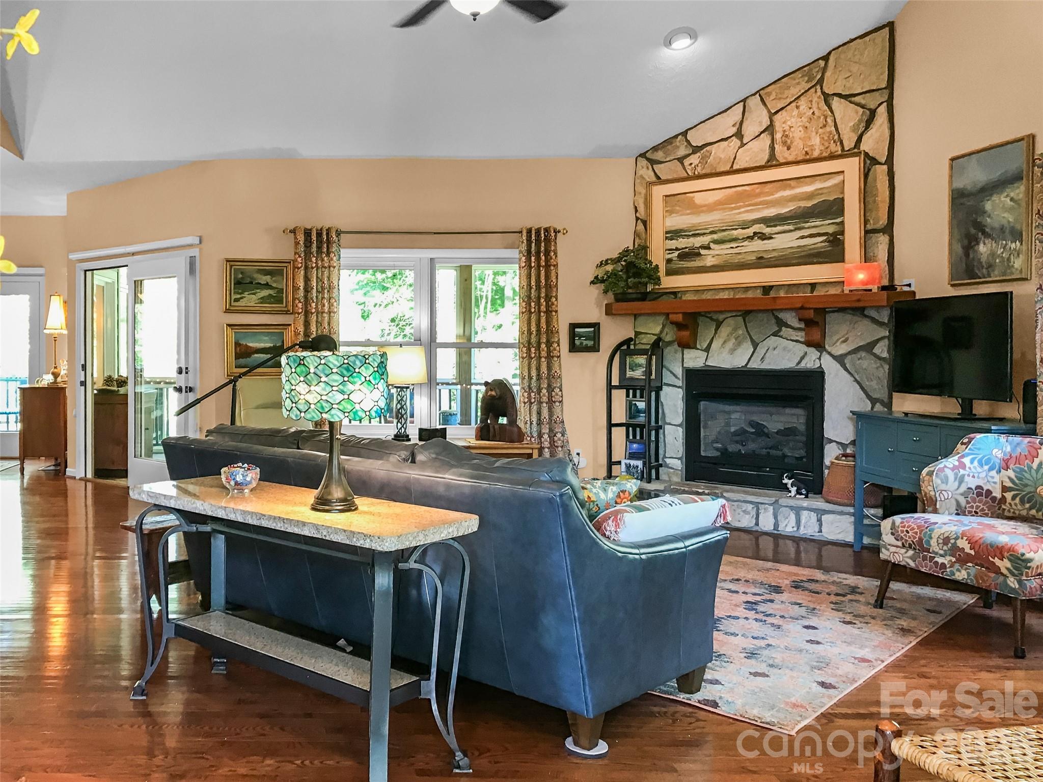 435 Stepping Stone Lane