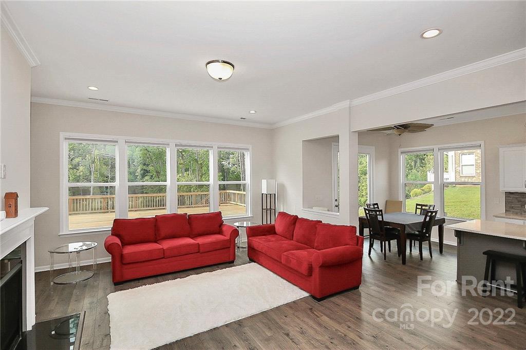 edgewater - Residential Lease