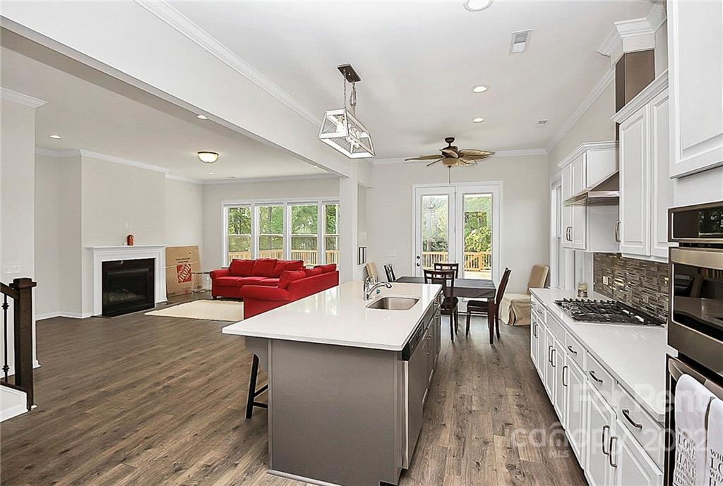 edgewater - Residential Lease