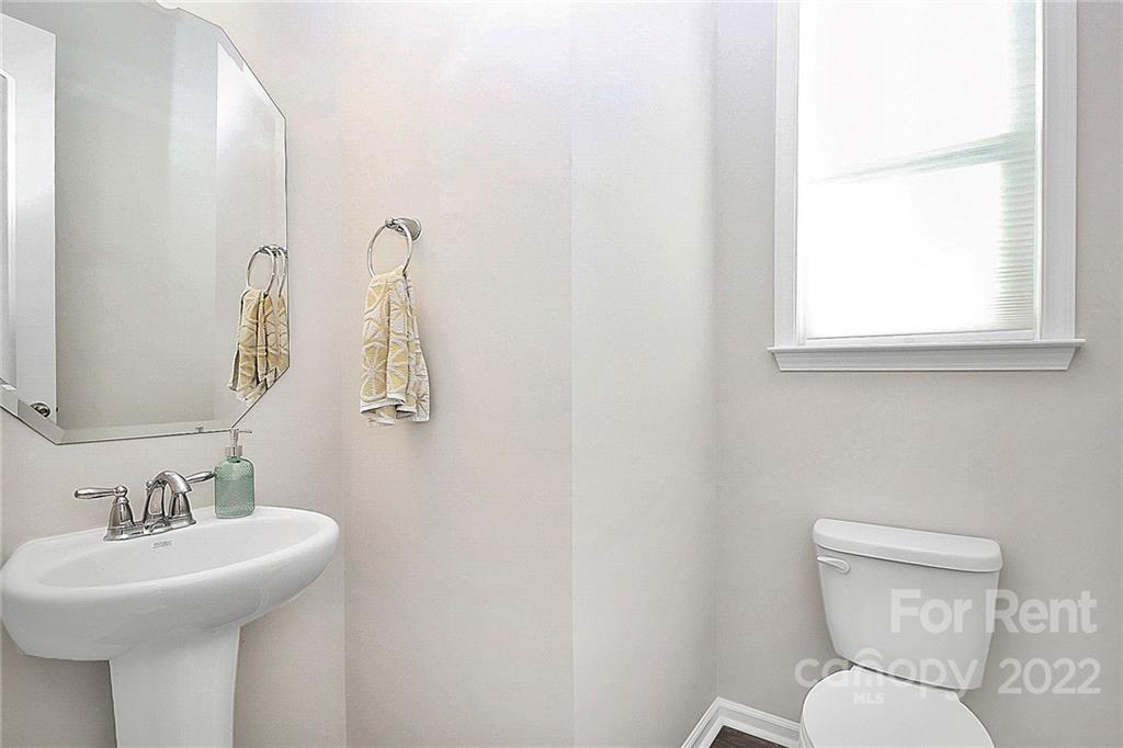 edgewater - Residential Lease