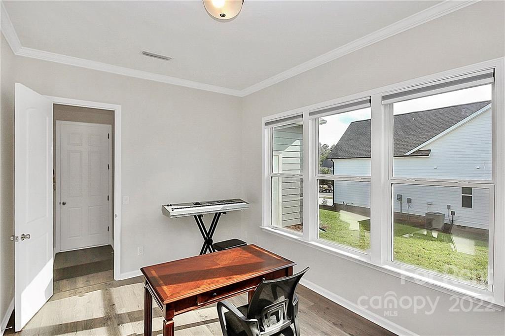 edgewater - Residential Lease