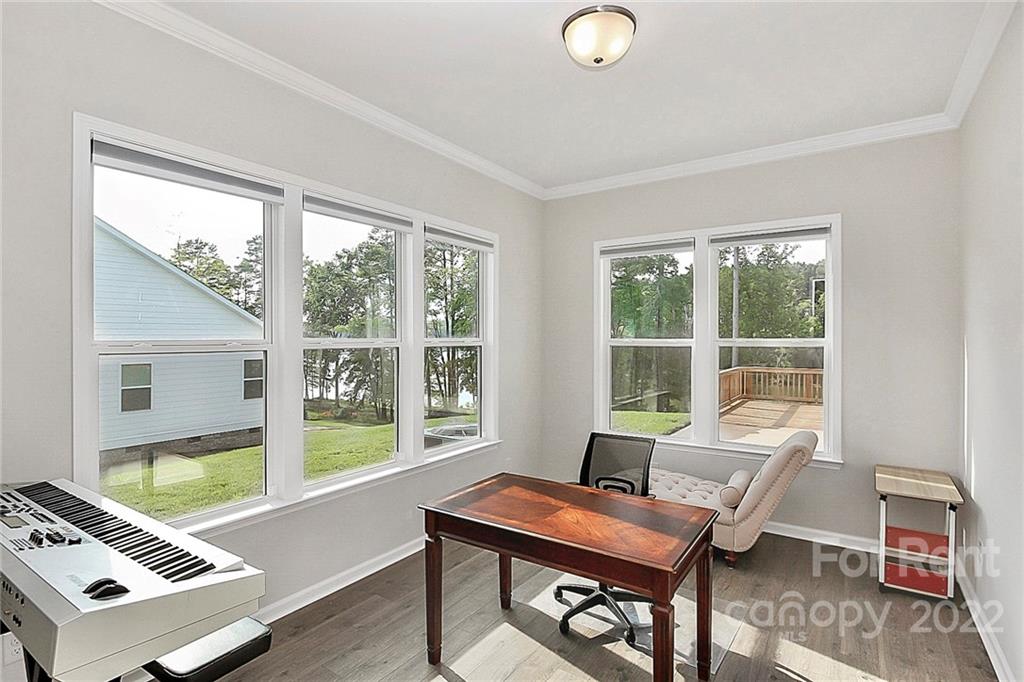 edgewater - Residential Lease