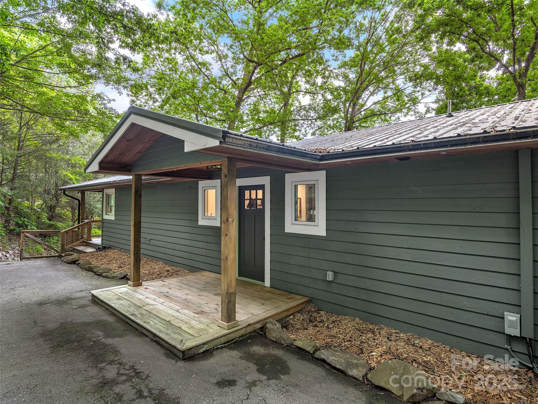 505 Scenic Circle