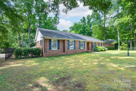 5720 Amity Place Charlotte NC 28212
