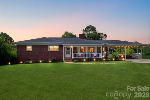 Photo of 202 Museum Road, Statesville, NC 28625 (MLS # 4384688)