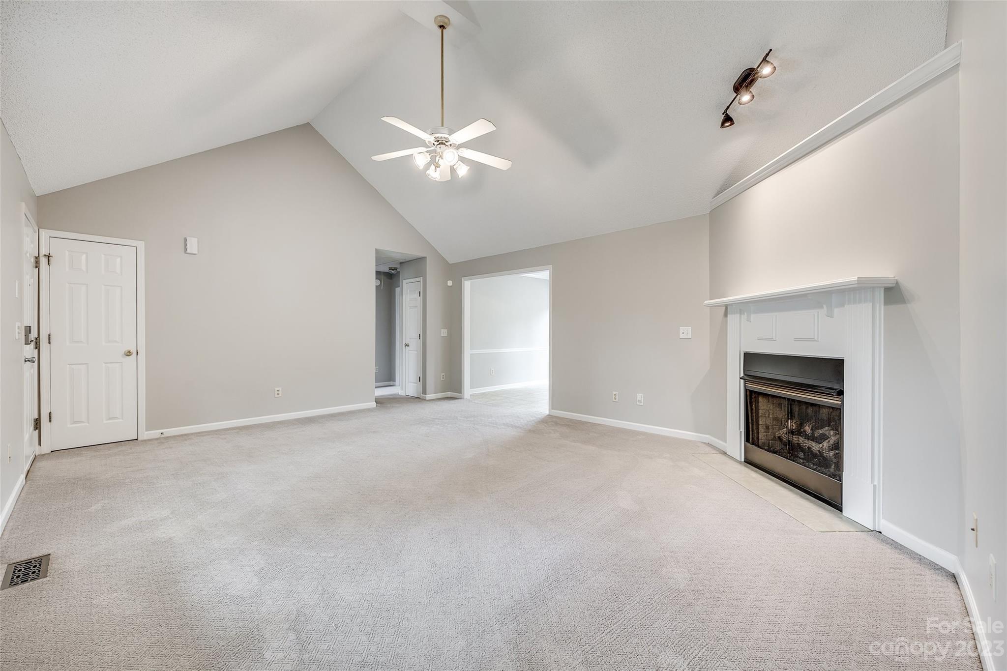 Highland Creek - Residential