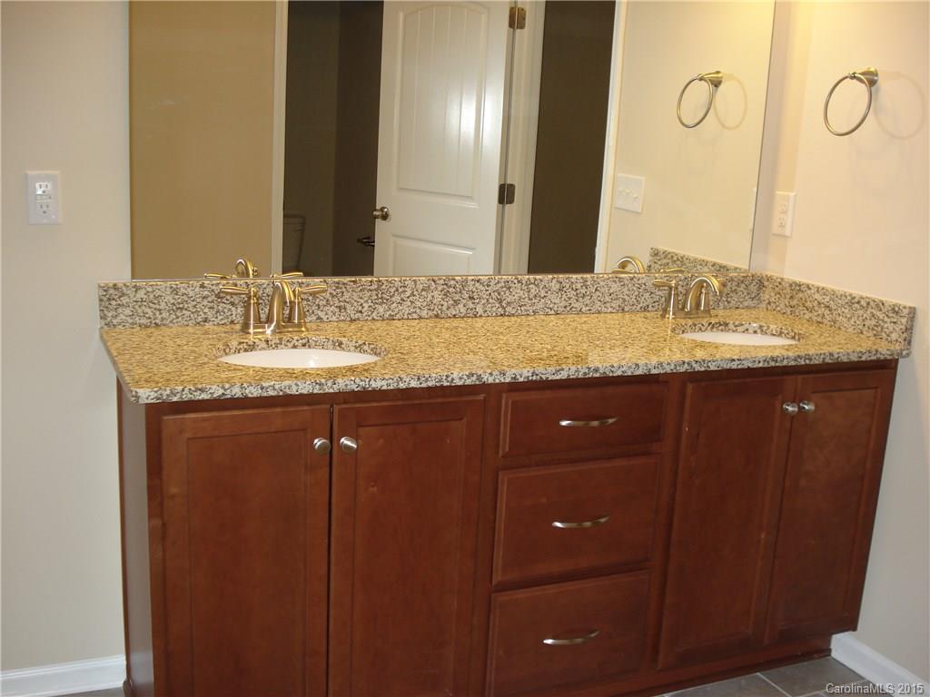 Brandon Oaks - Residential Lease