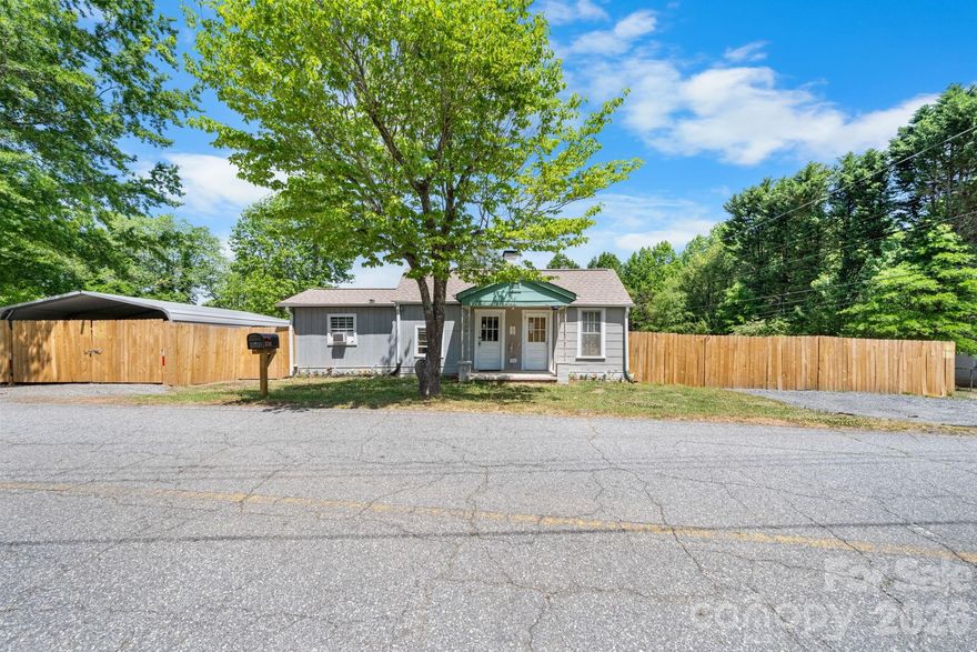 Great opportunity in Hickory! This 2-bedroom, 1-bath home offers renovation potential and is ready for the TLC needed to bring it back to life. Features include a large backyard and outbuildings for added storage, hobbies, or workspace. Conveniently located near Hickory Regional Airport, major routes, local shops, dining, and Hickory-area amenities. Sold as-is and ready for your vision.