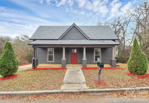 Photo of 511 W Oakwood Avenue, Albemarle, NC 28001 (MLS # 4334916)