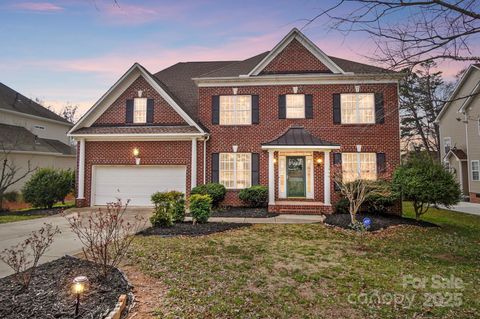 Photo of 561 Ambergate Place NW, Concord, NC 28027 (MLS # 4219548)