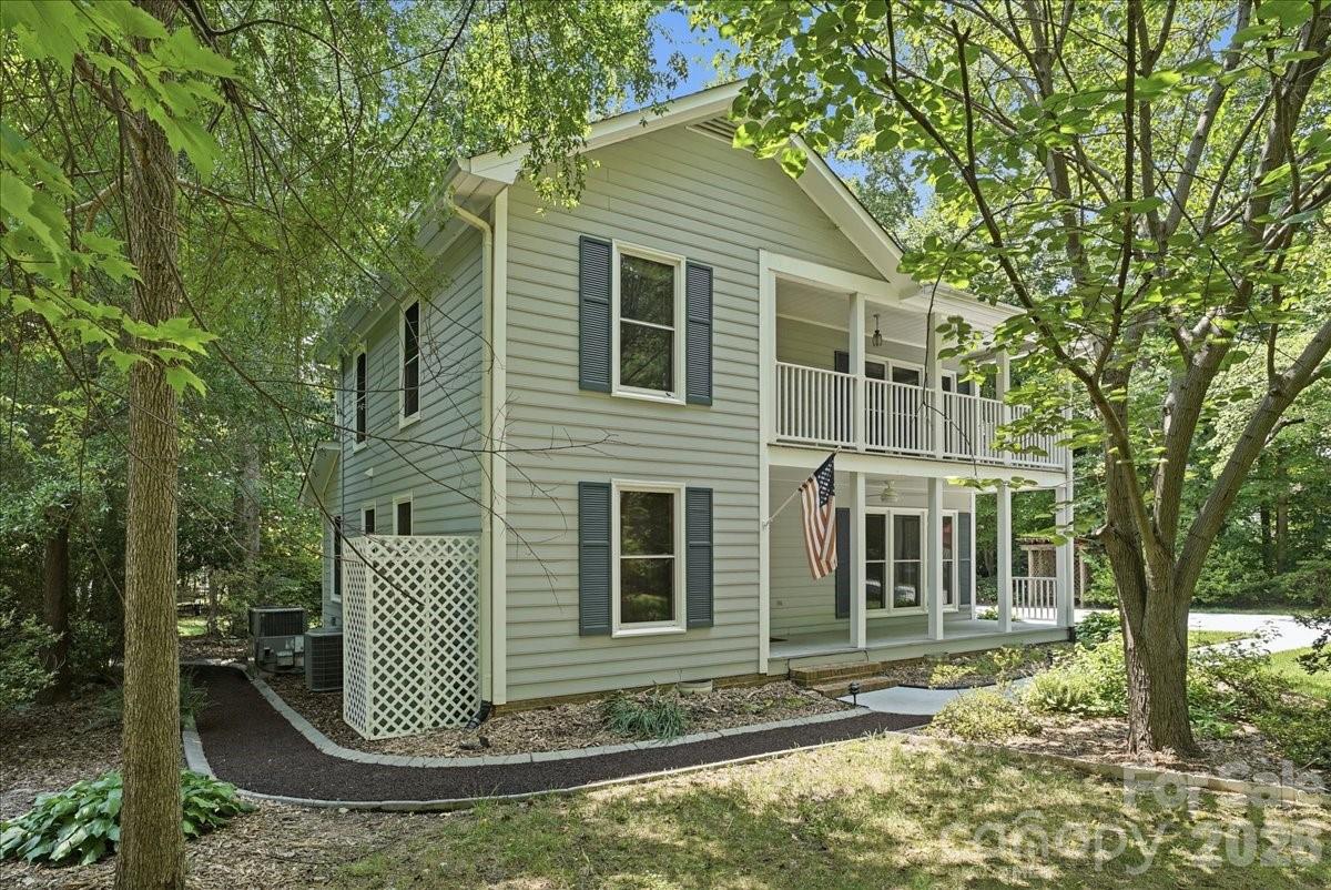 13930 Maple Hollow Lane