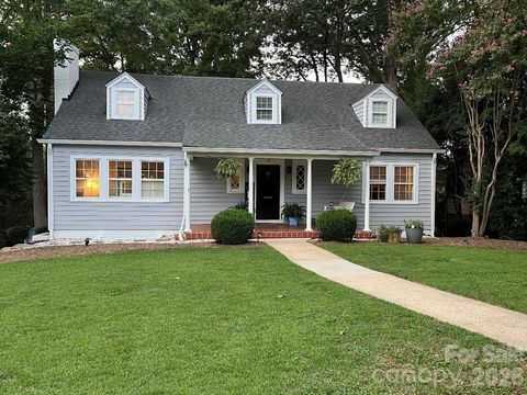 26 6TH Avenue NW Hickory NC 28601