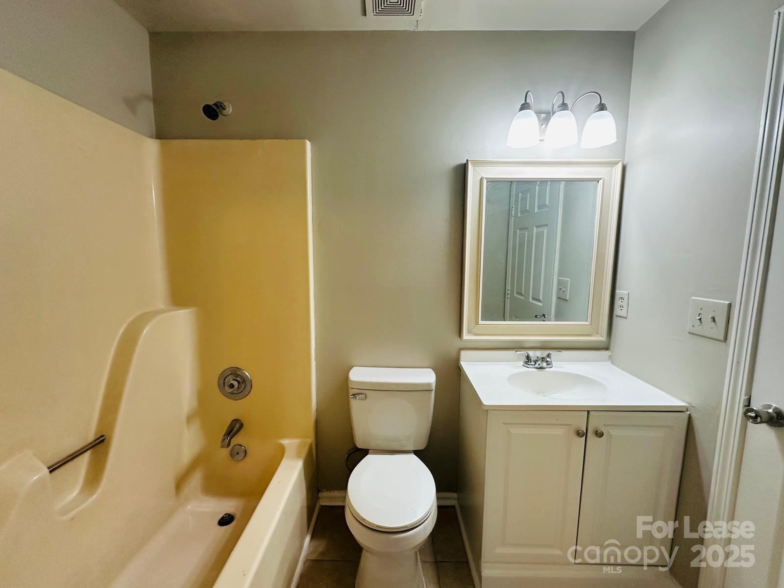 Alexander Towne - Residential Lease